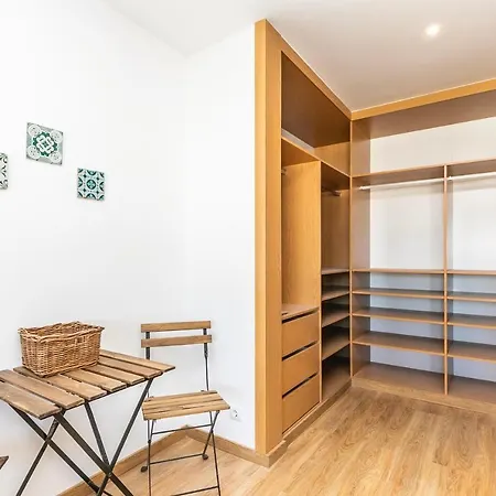 Patio Portugues מלון דירות מאפרה